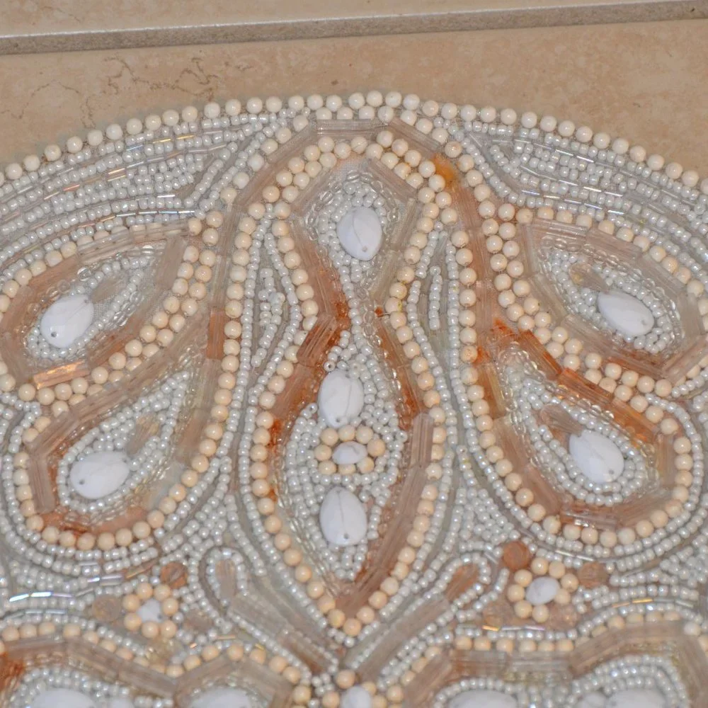 KIM SEYBERT WHITE PAISLEY CHRISTMAS HOLIDAY CRYSTAL PLACEMAT CHARGER CENTERPIECE - Picture 2 of 8